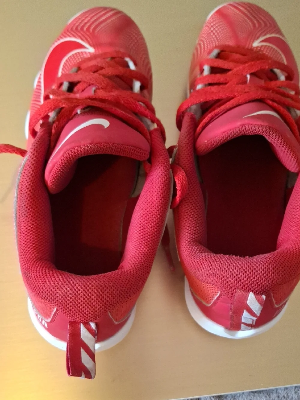 Nike Kids Red Soccer Cleats with White Swoosh - Picture 4 of 5